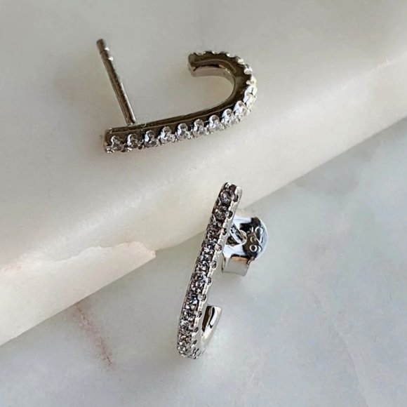 suspender stud earrings - Picture 4 of 5